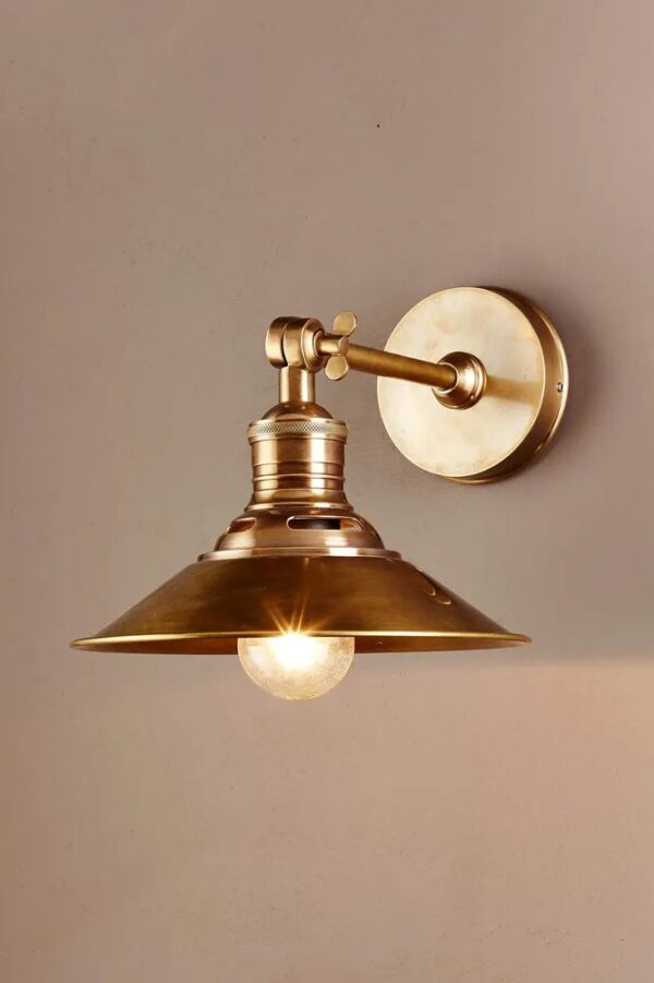 Classic Short Arm Wall Light